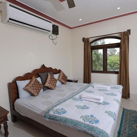 Mvt Guesthouse & Restaurant Vrindāvan المظهر الخارجي الصورة