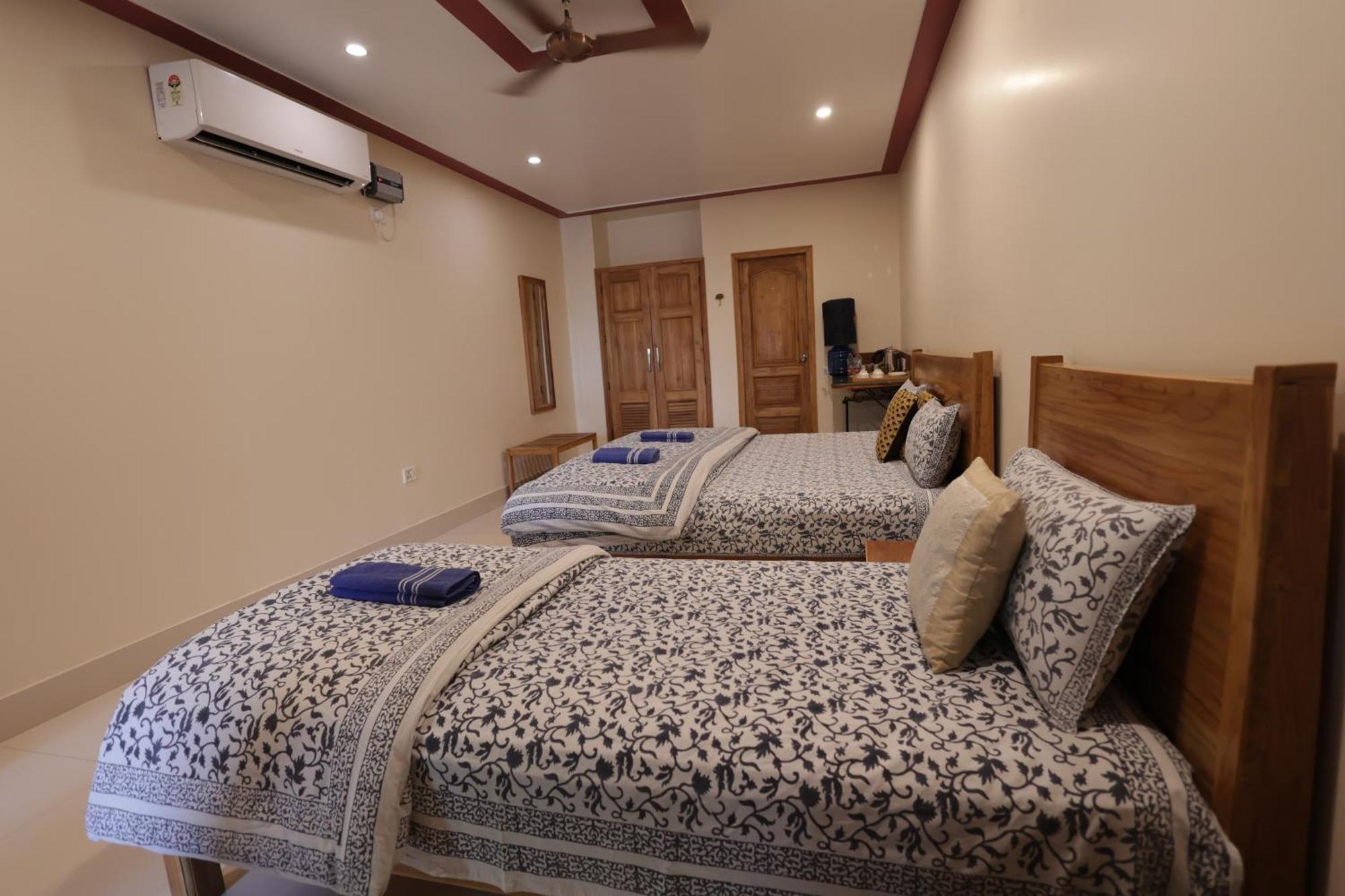 Mvt Guesthouse & Restaurant Vrindāvan المظهر الخارجي الصورة