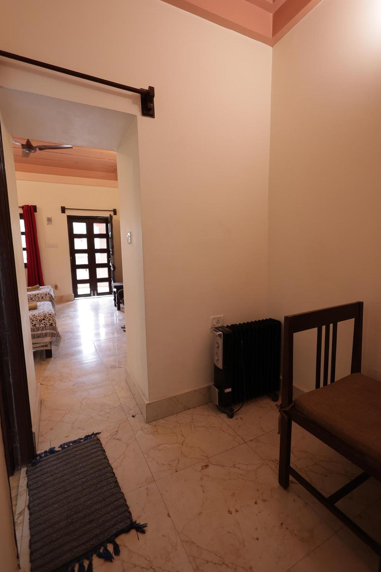 Mvt Guesthouse & Restaurant Vrindāvan المظهر الخارجي الصورة