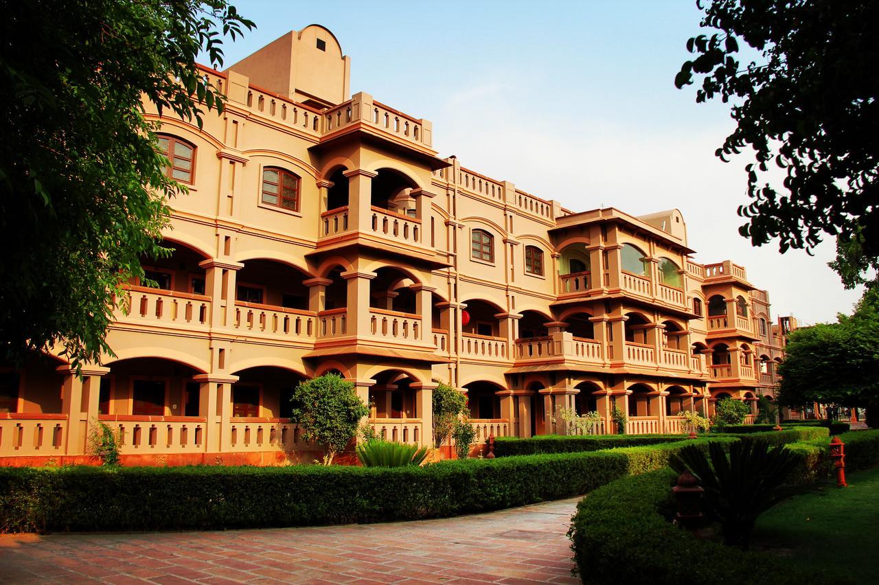 Mvt Guesthouse & Restaurant Vrindāvan المظهر الخارجي الصورة