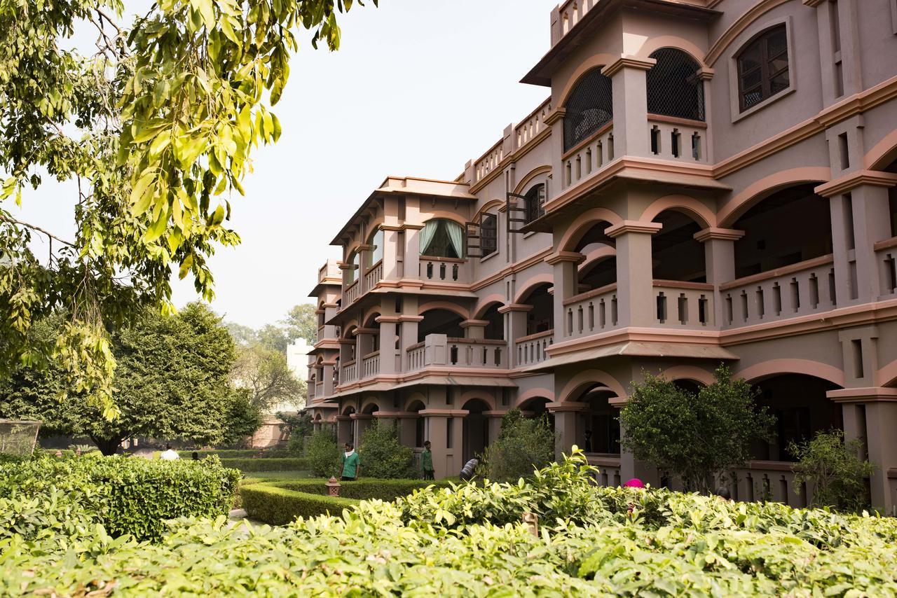 Mvt Guesthouse & Restaurant Vrindāvan المظهر الخارجي الصورة