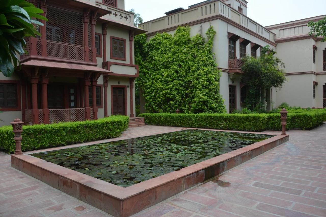 Mvt Guesthouse & Restaurant Vrindāvan المظهر الخارجي الصورة
