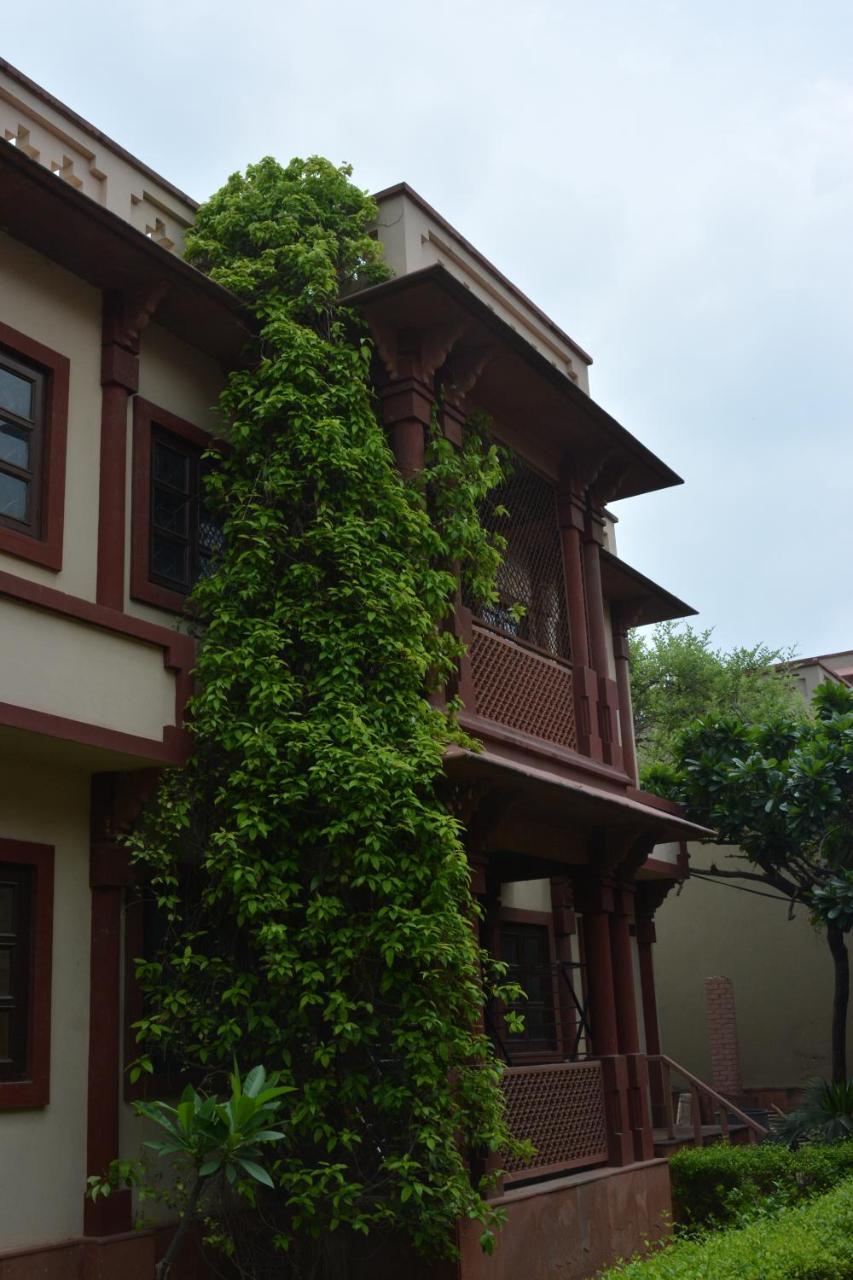 Mvt Guesthouse & Restaurant Vrindāvan المظهر الخارجي الصورة