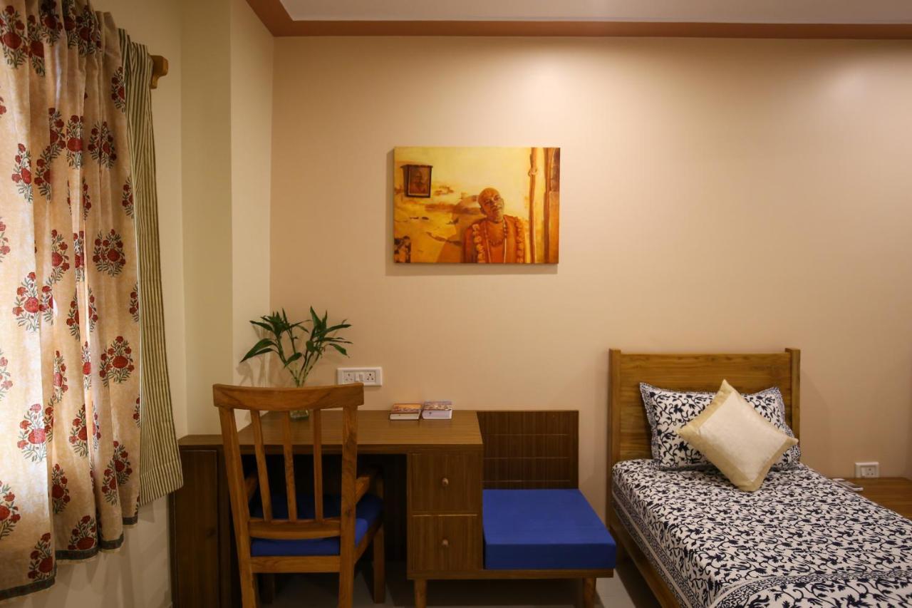 Mvt Guesthouse & Restaurant Vrindāvan المظهر الخارجي الصورة